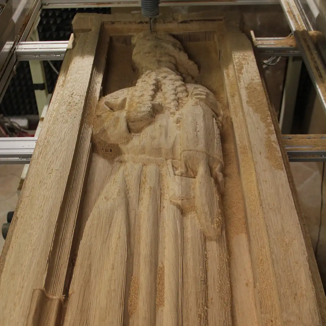Herstellung einer Replik eines Holzreliefs im Material Eiche