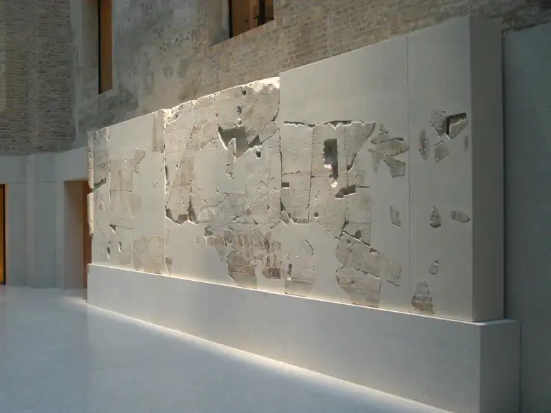 Tempelreliefs – Neues Museum Berlin - Foto vom Jagdrelief im Neuen Museum Berlin